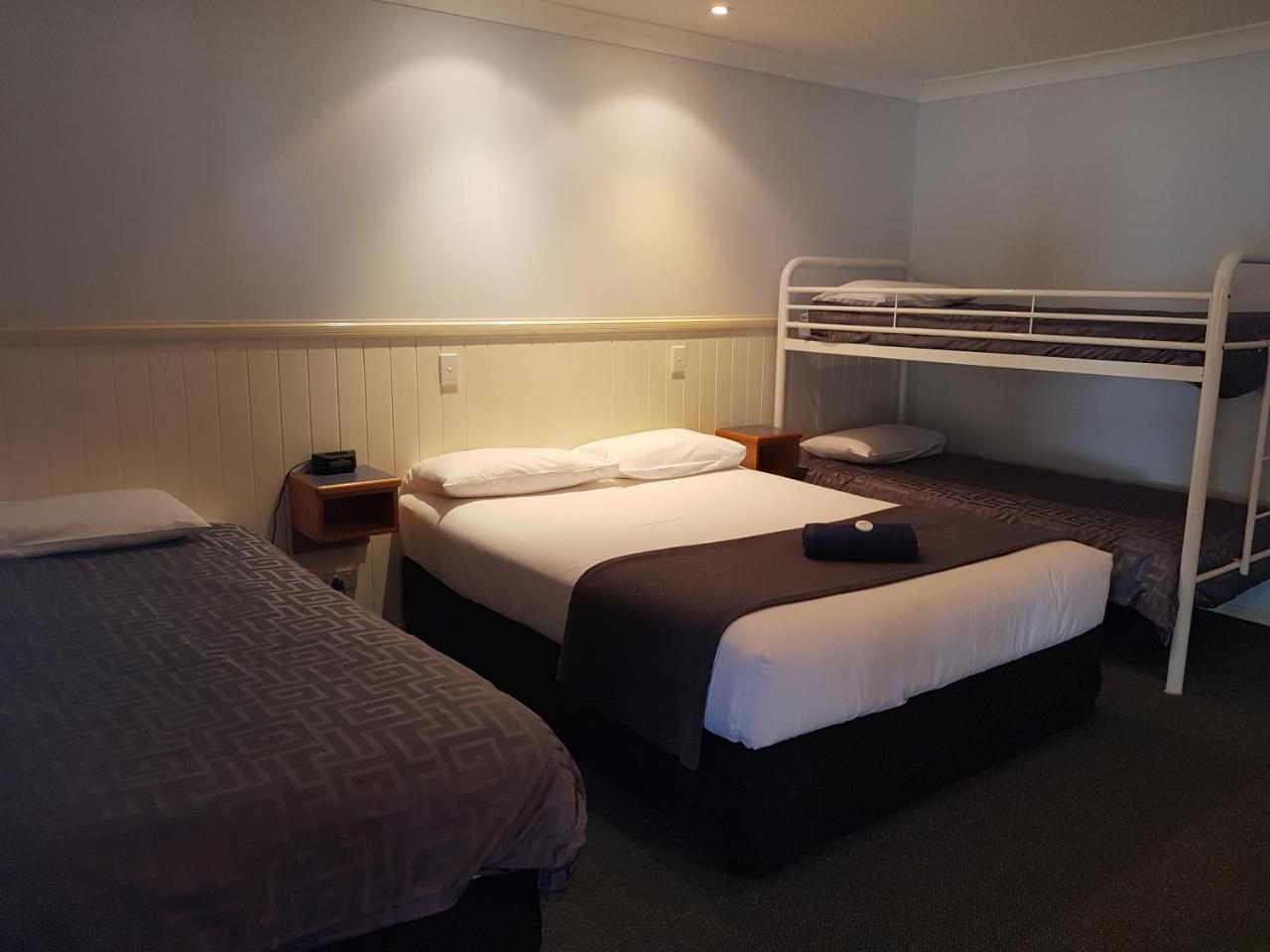 Dirranbandi Motor Inn Экстерьер фото